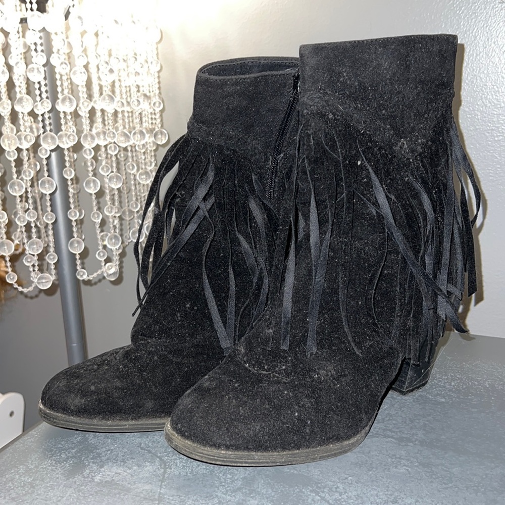 5/$20 Tassel boots